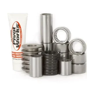 PIVOT WORKS ZESTAW NAPRAWCZY ŁĄCZNIKA (PRZEGUBU) WAHACZA SUZUKI RM 125/250 02-03 - ZASTEPUJE PWLK-S12-021 Do wyczerpania zapasów