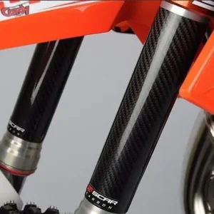Szybka wysyłka SCAR RACING SAMOPRZYLEPNE OSŁONY GOLENI LAG TELESKOPÓW CARBON WYMIARY 220X45MM (MAŁE MOTOCYKLE)