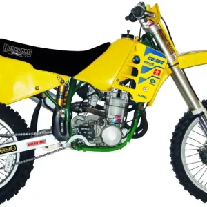 TECNOSEL (BLACKBIRD) POKROWIEC / POSZYCIE NA SIEDZENIE HUSABERG FE/FS ‘90-‘99, REPLICA TEAM HUSABERG ‘90, KOLOR CZARNY, LOGO HUSABERG Do wyczerpania zapasów